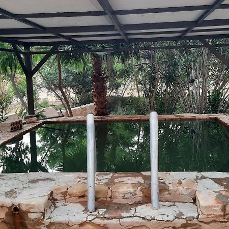 Afra Hot Springs Chalets At-Tafilah エクステリア 写真