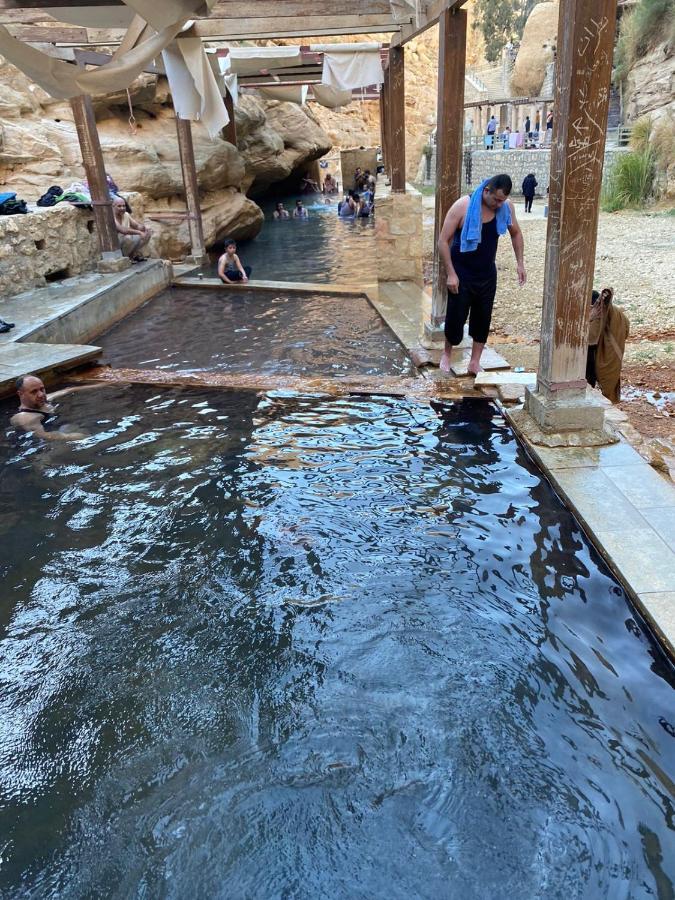 Afra Hot Springs Chalets At-Tafilah エクステリア 写真