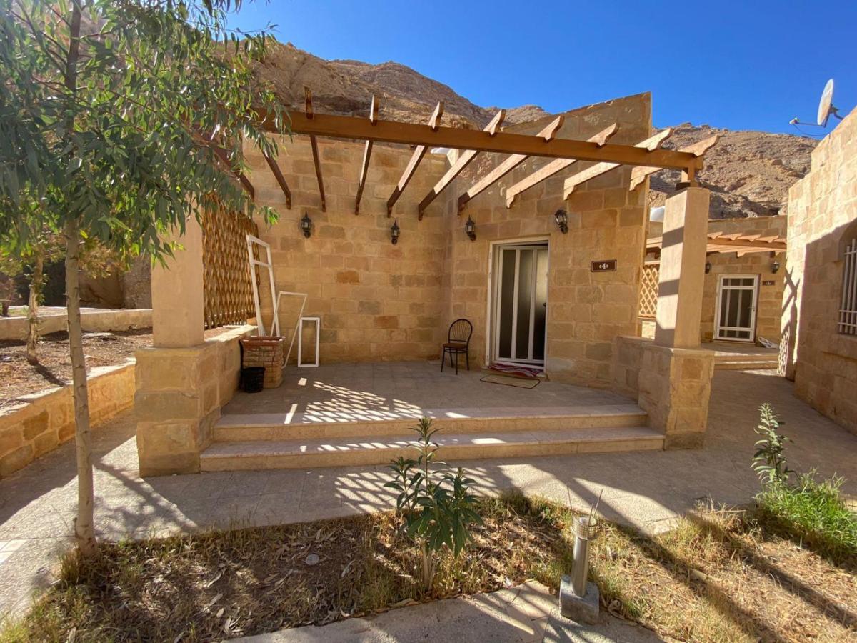 Afra Hot Springs Chalets At-Tafilah エクステリア 写真