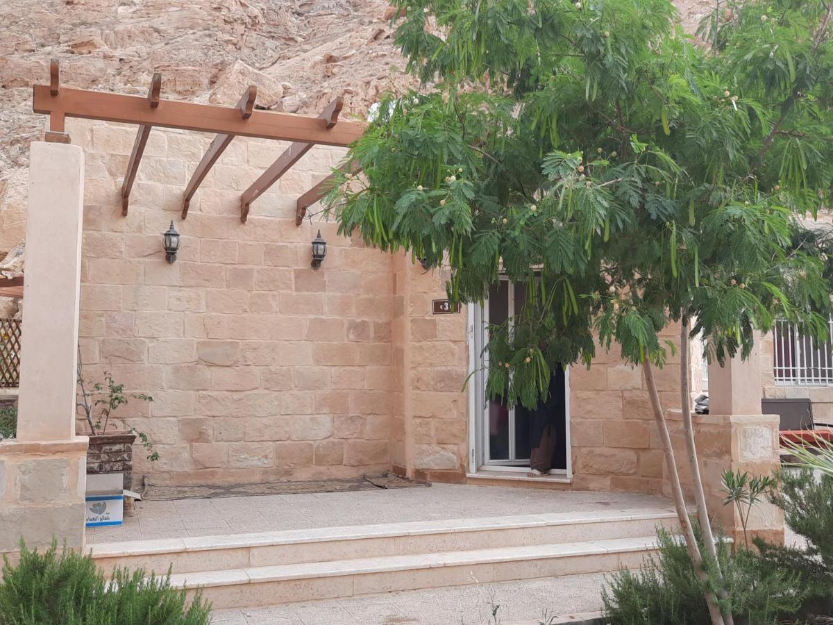 Afra Hot Springs Chalets At-Tafilah エクステリア 写真