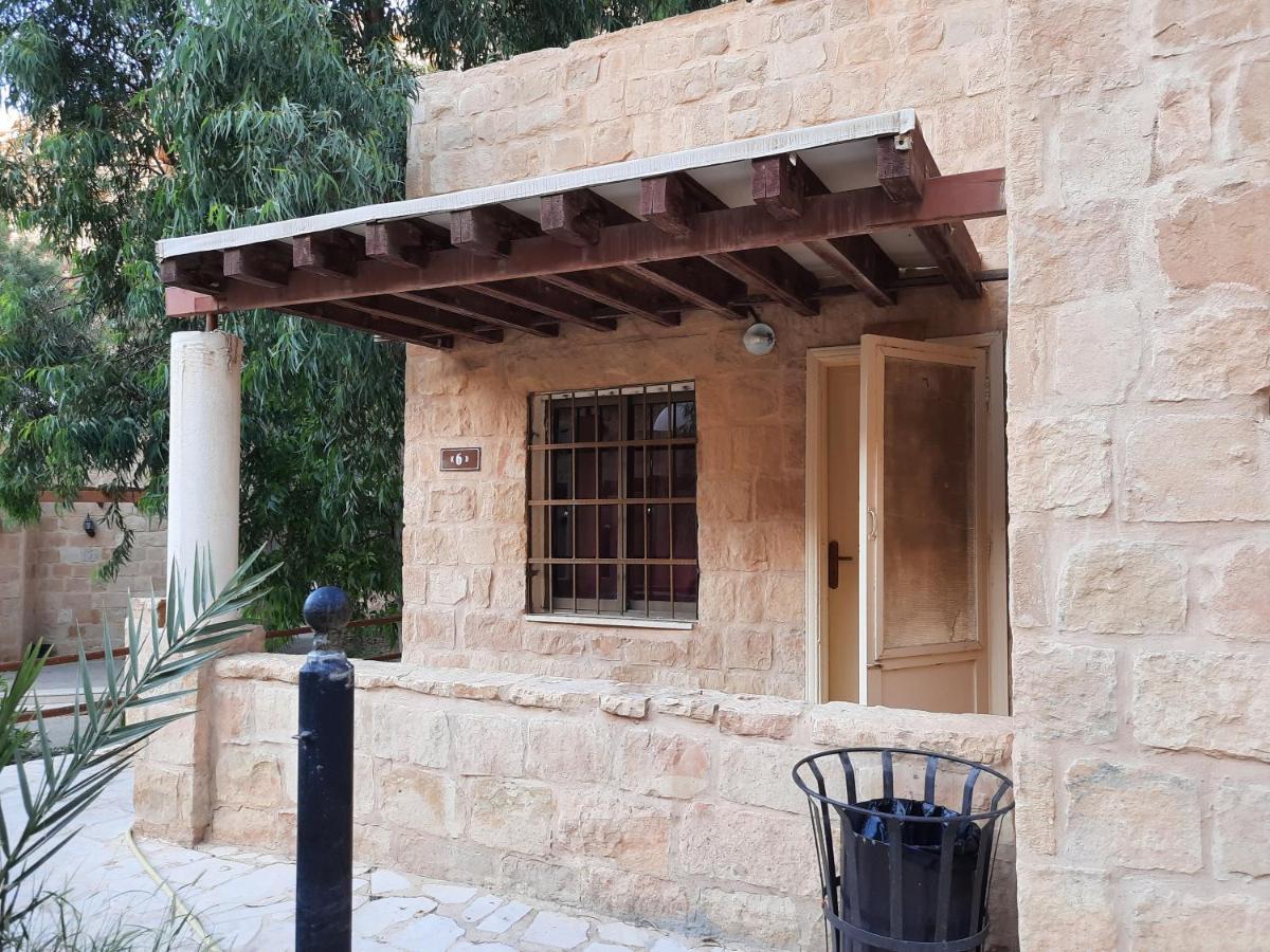 Afra Hot Springs Chalets At-Tafilah エクステリア 写真